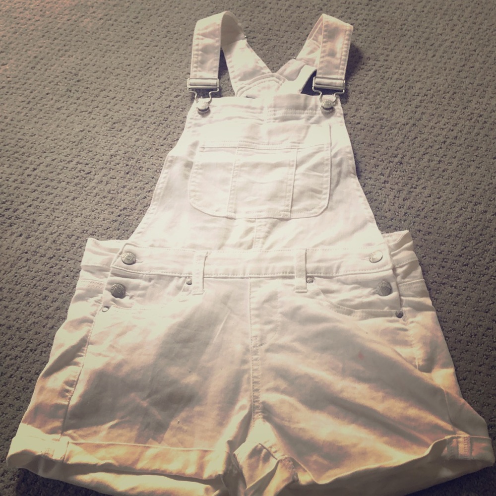 Short overalls